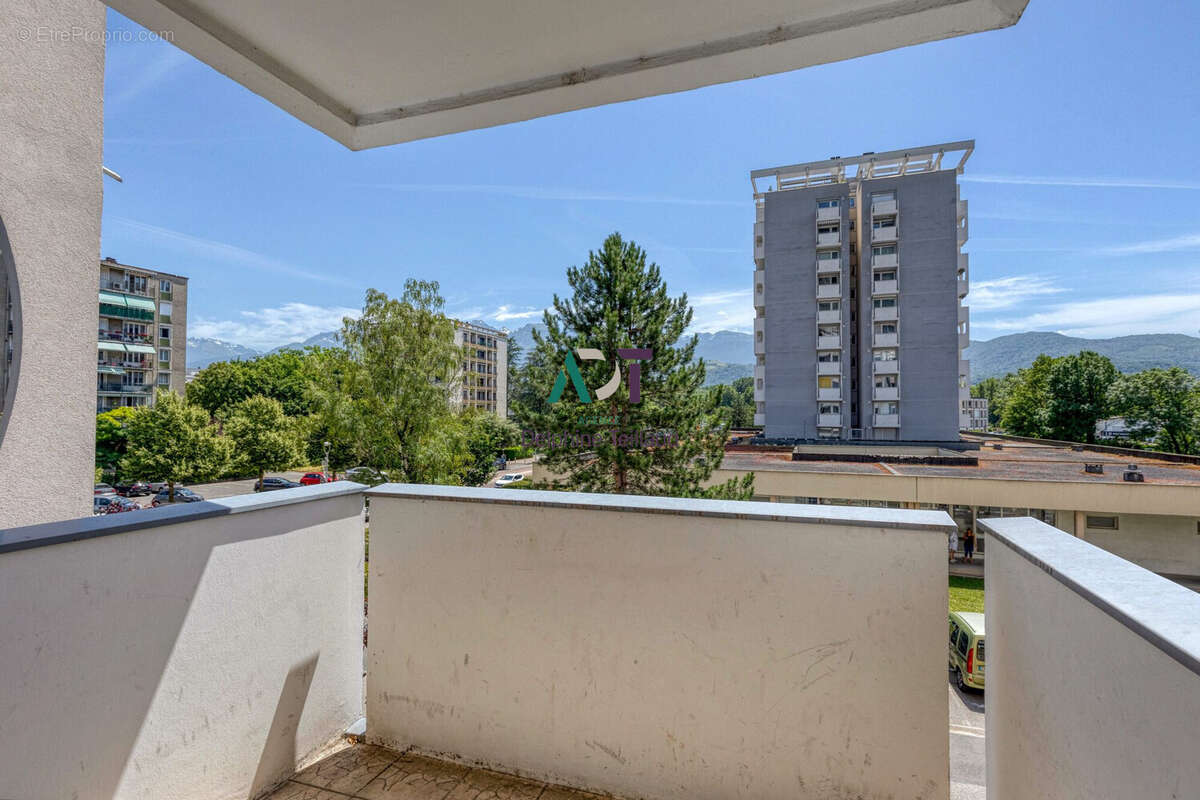 Appartement à MEYLAN
