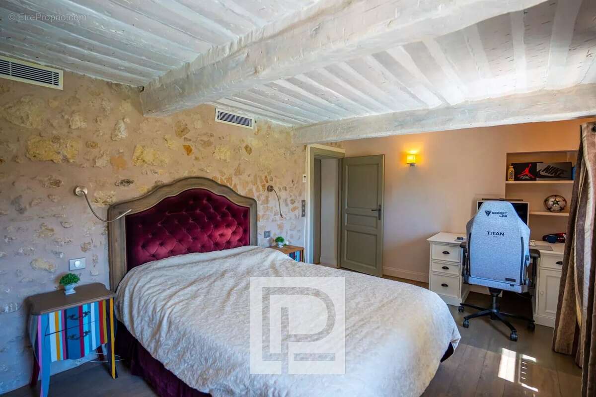 Maison à MOUANS-SARTOUX