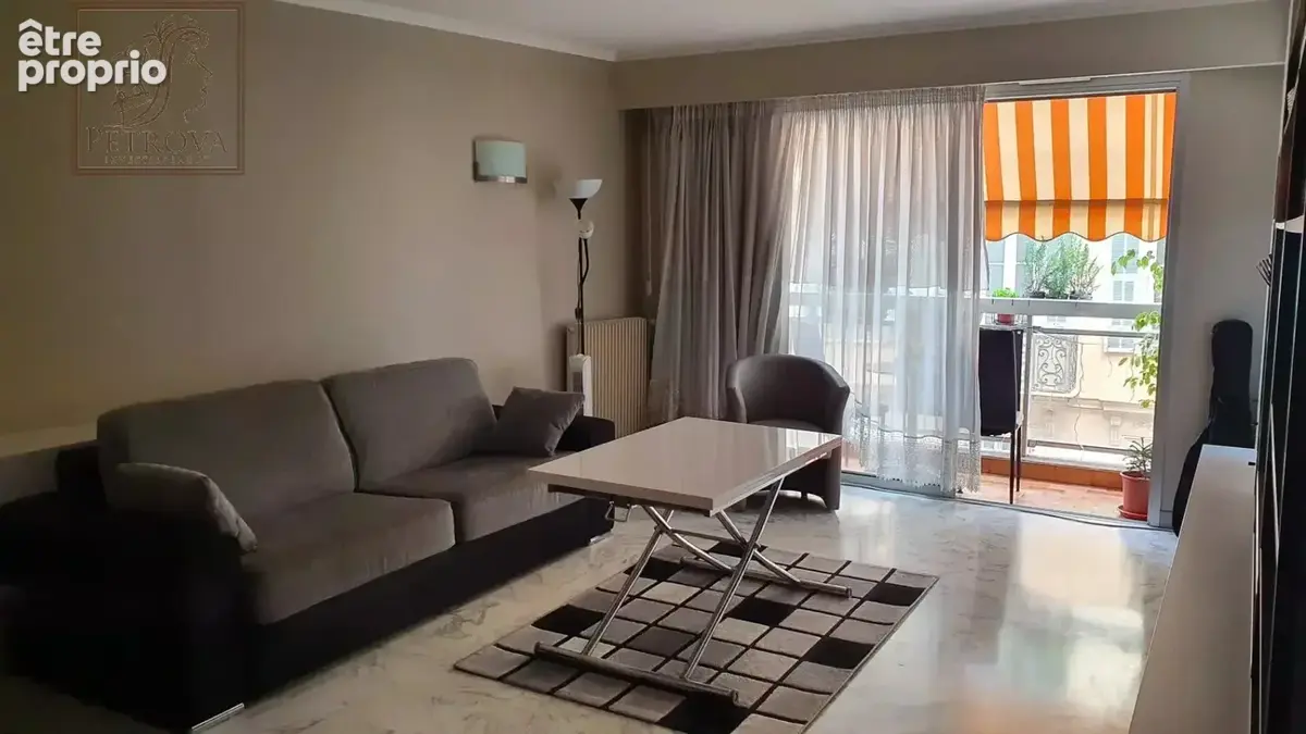Nice Centre  -  Superbe 3 Pièces 71 m² avec 3 balcons et parking privatif - photo 5
