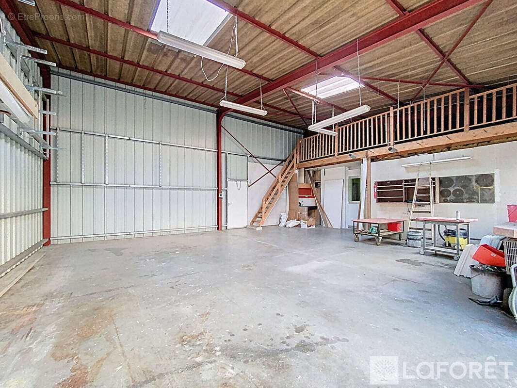 Commerce à LA SEGUINIERE