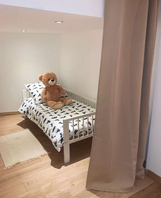 Commerce à MARSEILLE-2E