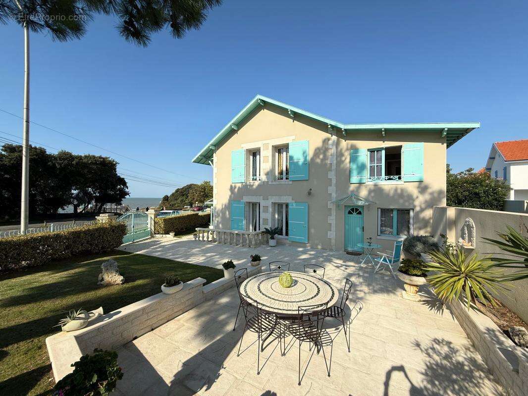 Maison à SAINT-PALAIS-SUR-MER