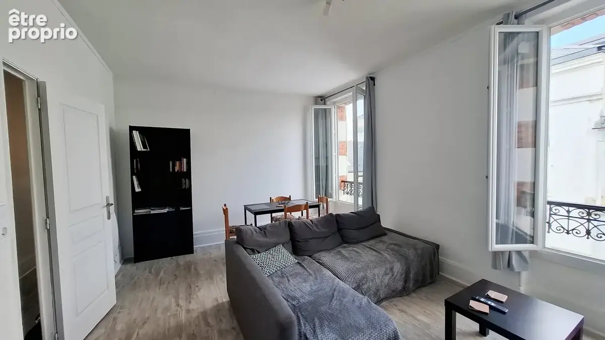 A vendre à Vichy Appartement 2 pièces avec 2 caves et 2 mansardes - photo 2