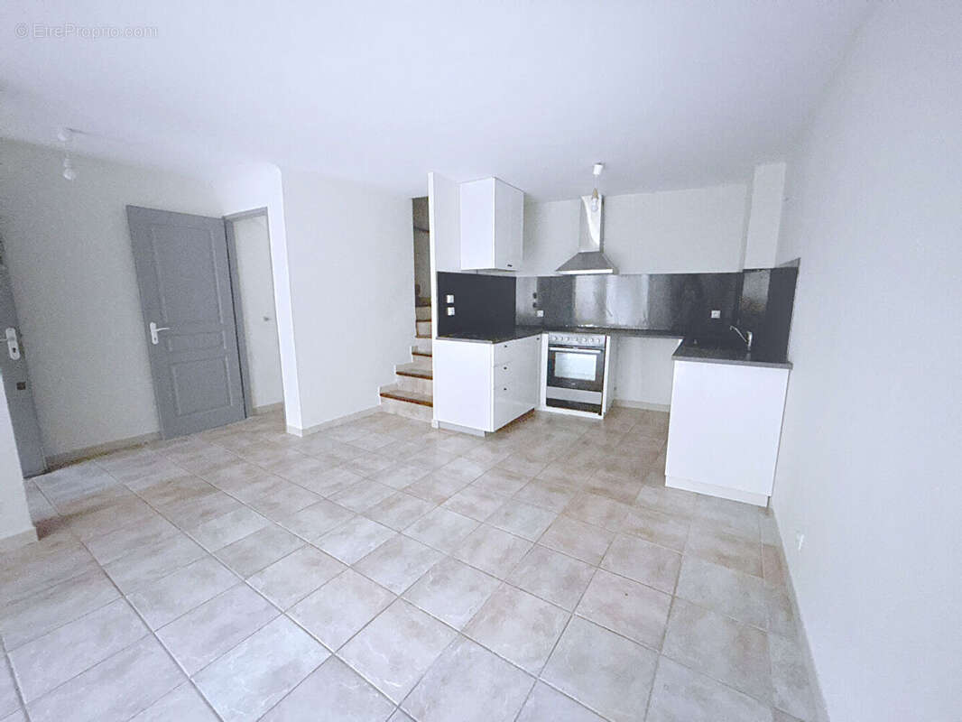 Appartement à PERTUIS