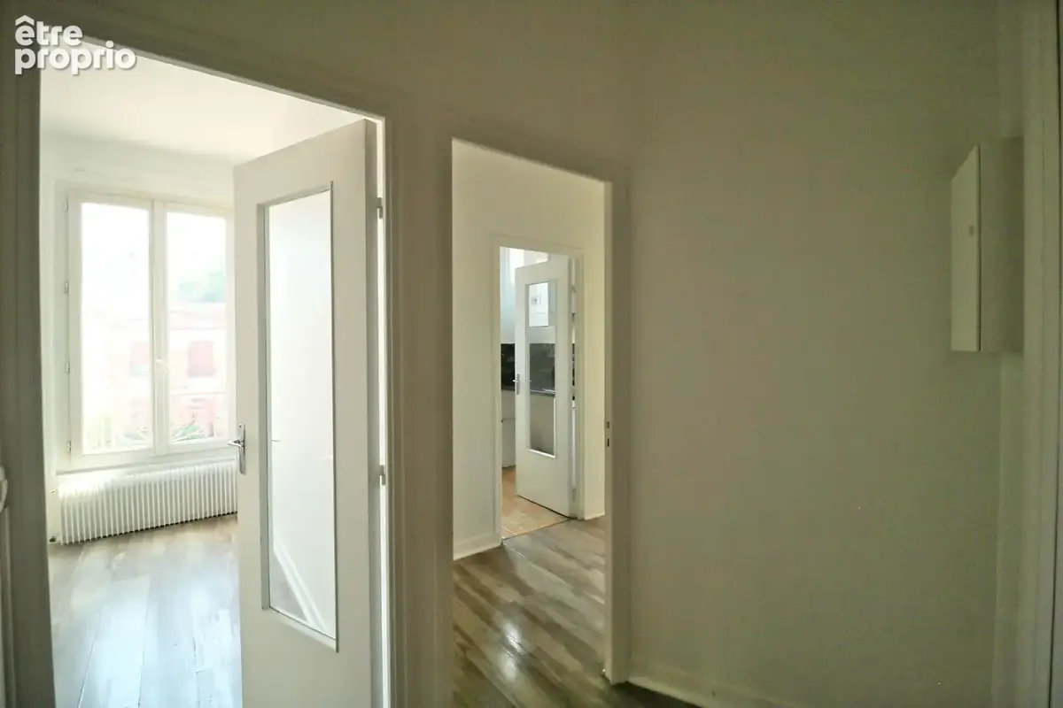 Cachan - Appartement 2 pièces lumineux - 42.44m² - à 3 min du RER B - photo 2