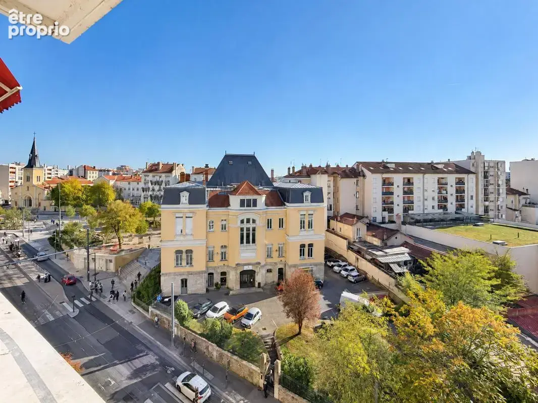 Appartement - 2 Chambres - 2 Balcons - Place de Parking en sous sol - Cave - Jolie vue dégagée - Proche toutes commodités - photo 10