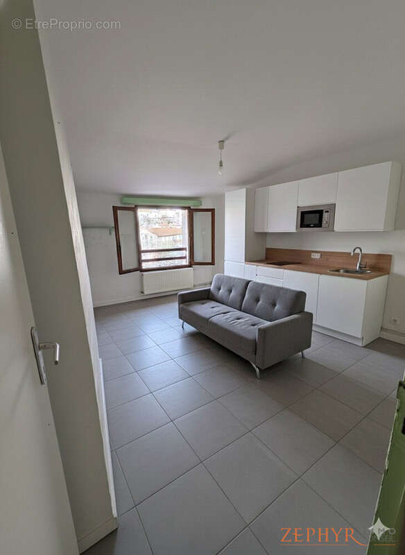 Appartement à L'ARBRESLE