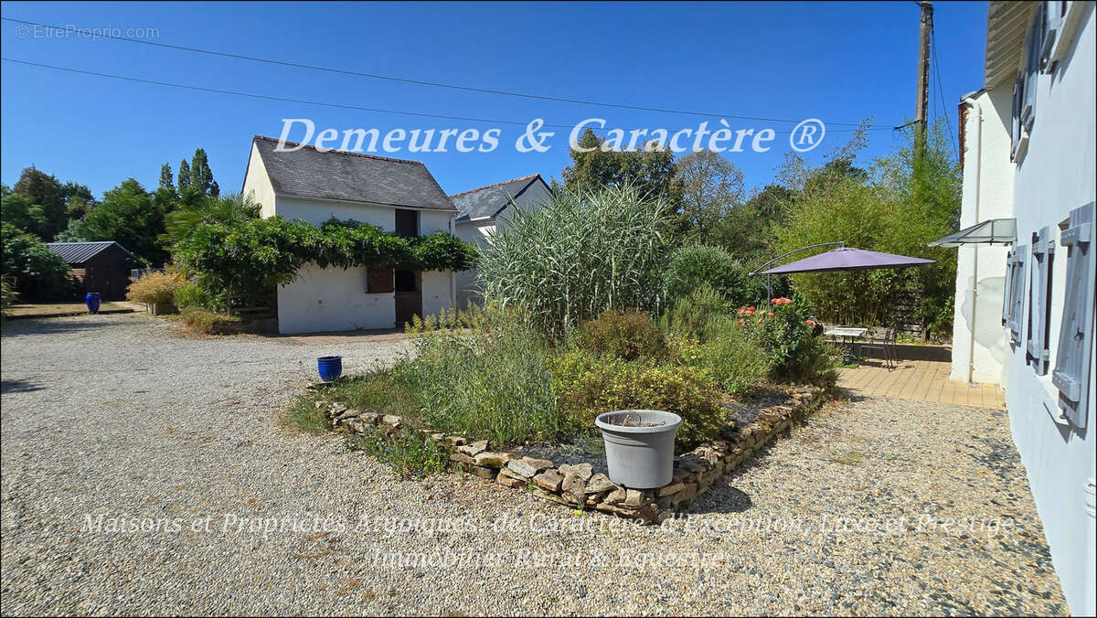 Maison avec piscine et dépendances - photo 29