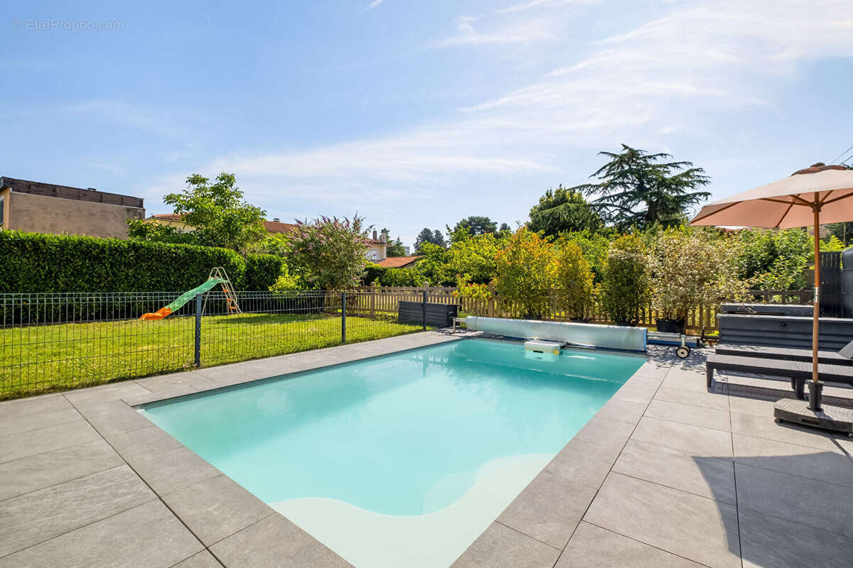 Maison rénovée - 4 ch + Bureau - Piscine - photo 4