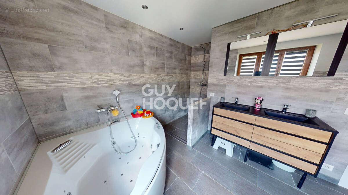 Maison 6 pièces à vendre à Moosch dans un quartier calme. - photo 7
