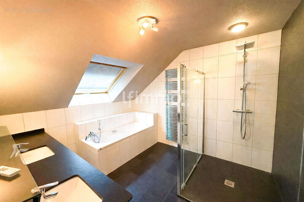 Appartement à VILLAGE-NEUF