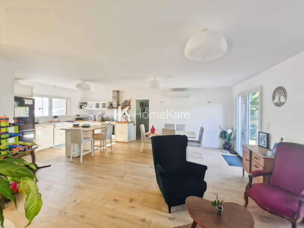 Maison à LAGARDELLE-SUR-LEZE