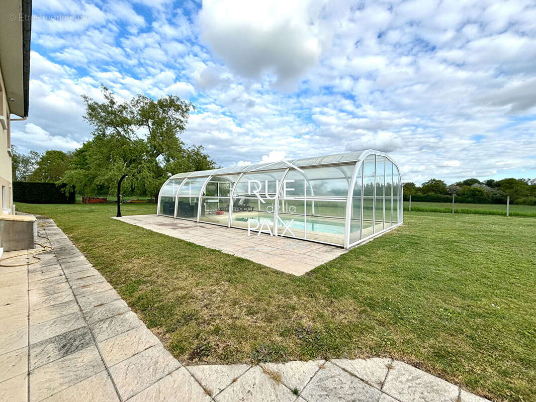 Maison à CHATILLON-SUR-THOUET