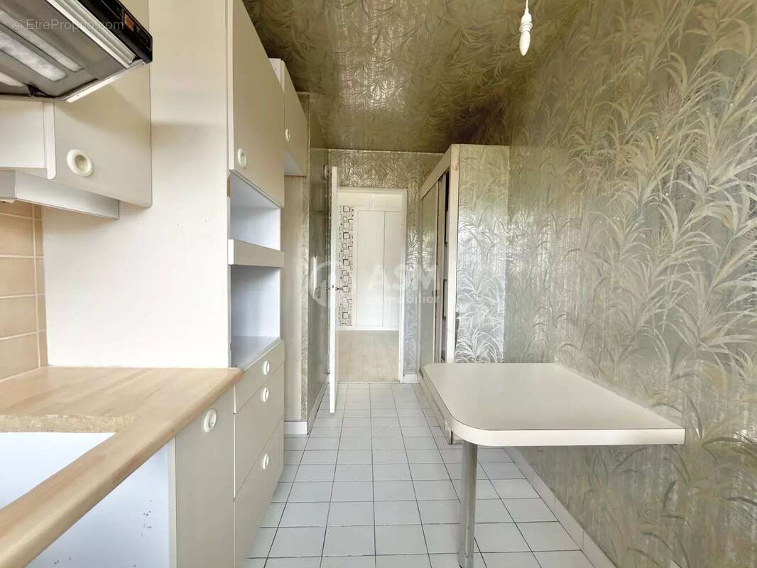 A VENDRE - 3 pièces avec balcons, parking et cave - photo 11