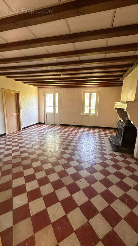 Maison à MOUSTEY