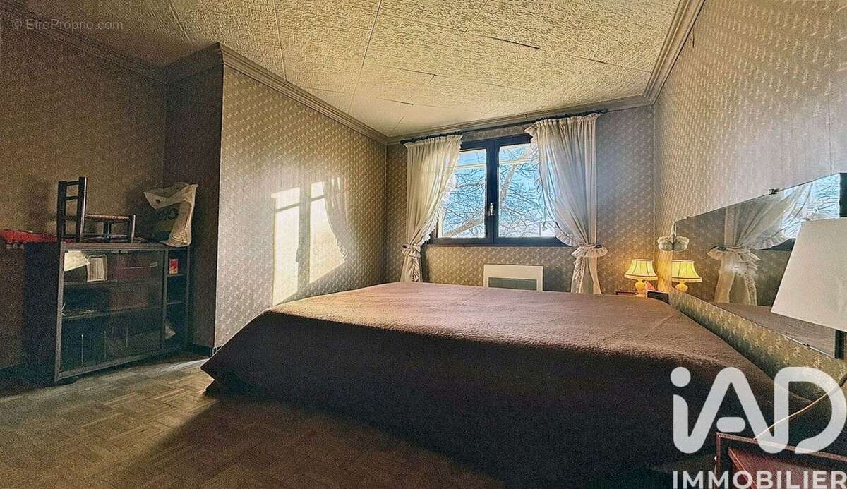 Maison 145 m² à Bourg-Saint-Andeol  - photo 9