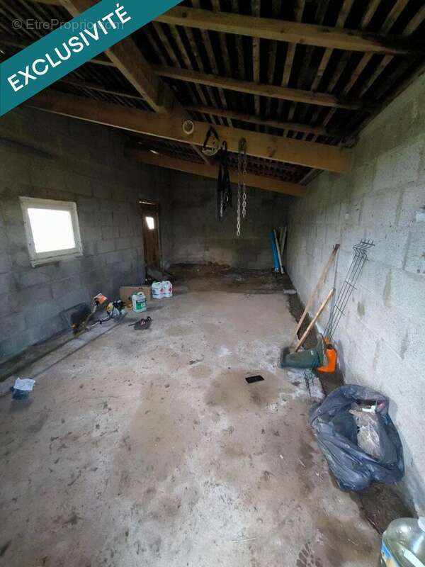 Photo 2 - Parking à CAVAN