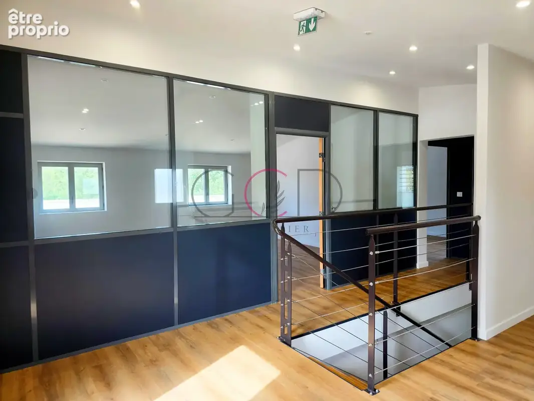 Exceptionnel Immeuble Tertiaire et Commercial R+2   457 m2   Entièrement Rénové - photo 4