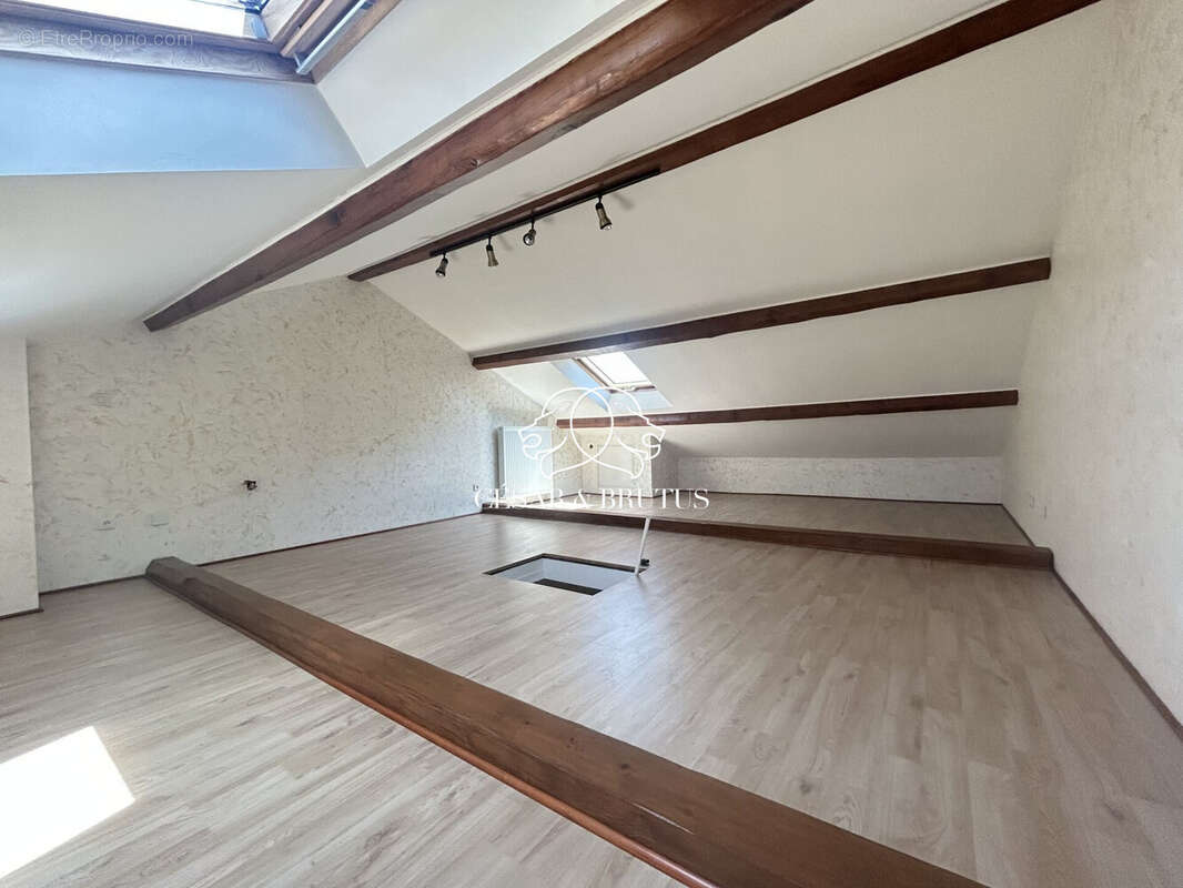 Maison à VILLEURBANNE