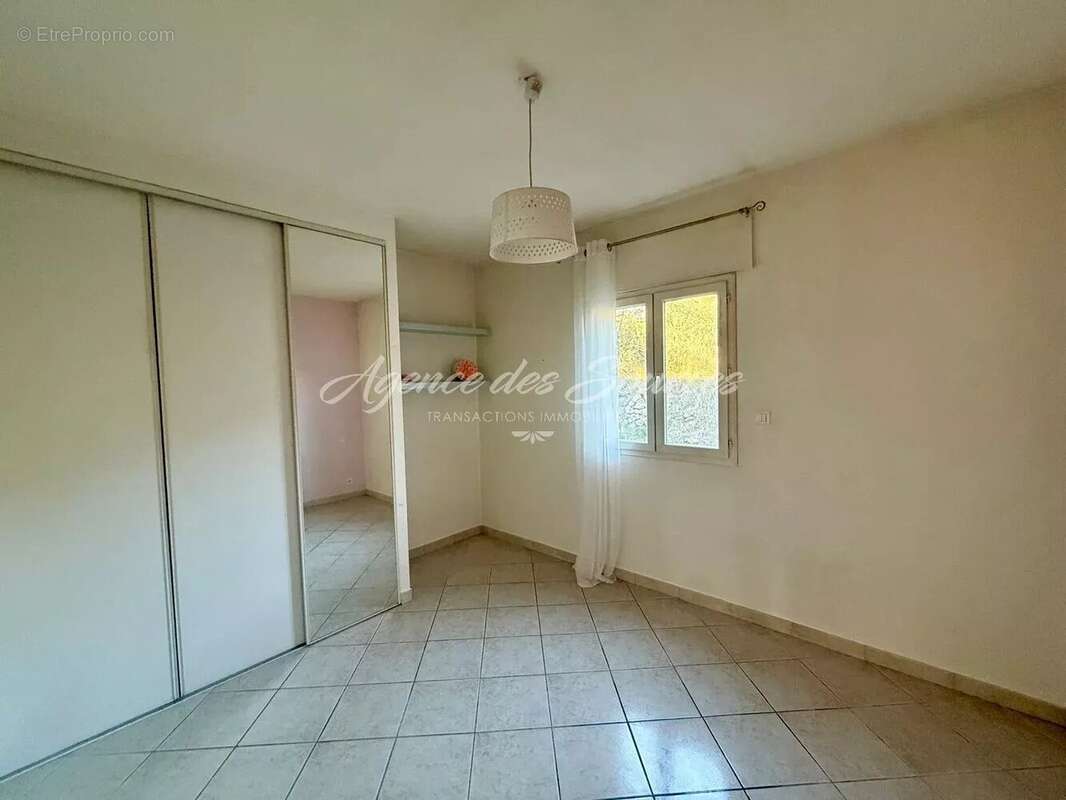 Maison à CHATEAUVERT