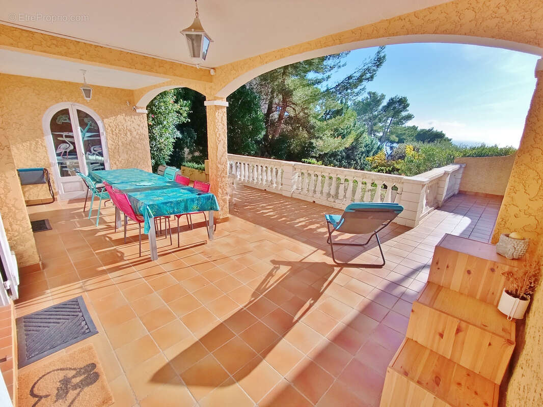 Maison à HYERES