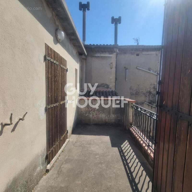 Appartement à ROGNONAS