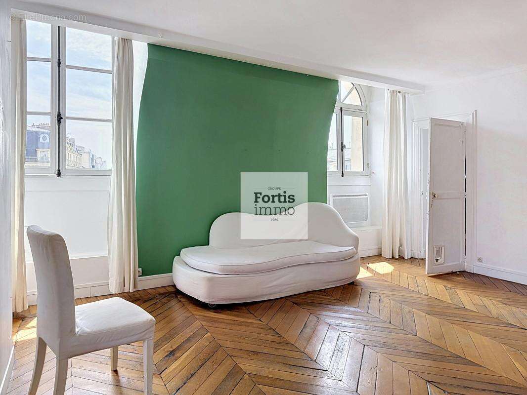 Paris 2 - 2/3 pieces - place des victoires - photo 3