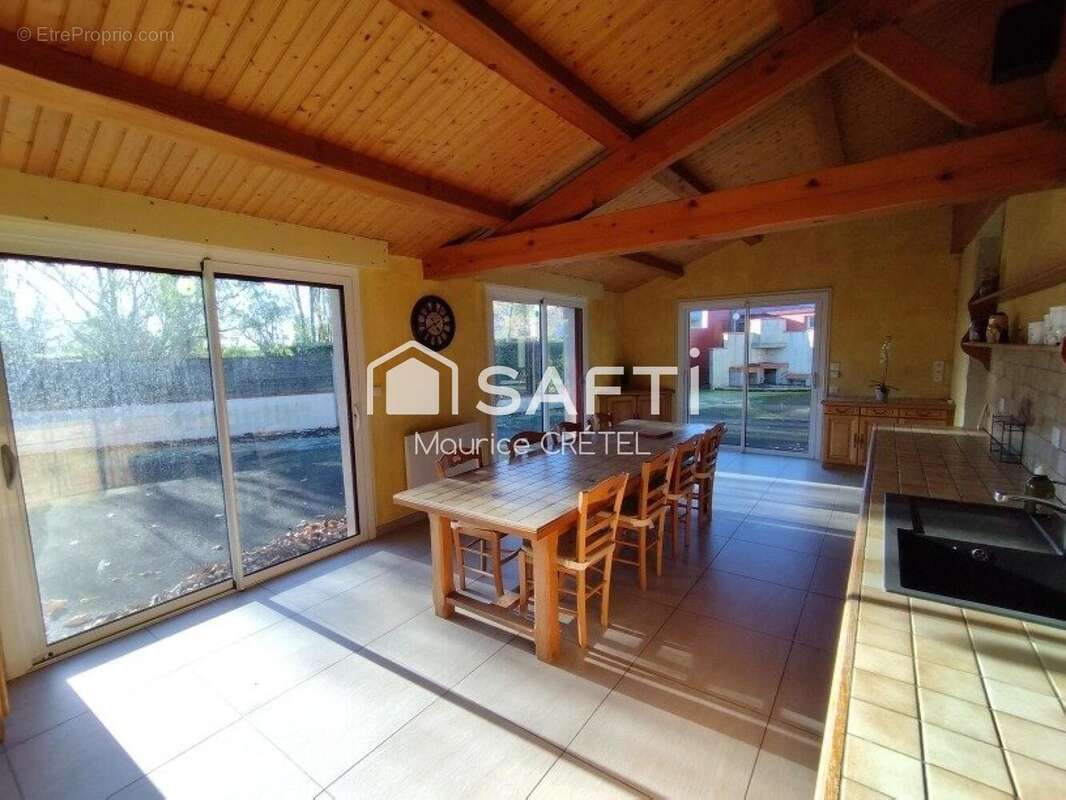 Photo 2 - Maison à SAINT-MARTIN-DES-NOYERS