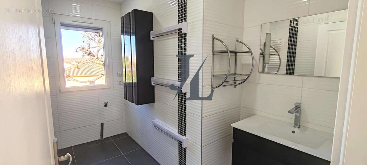 Maison à PORTES-LES-VALENCE