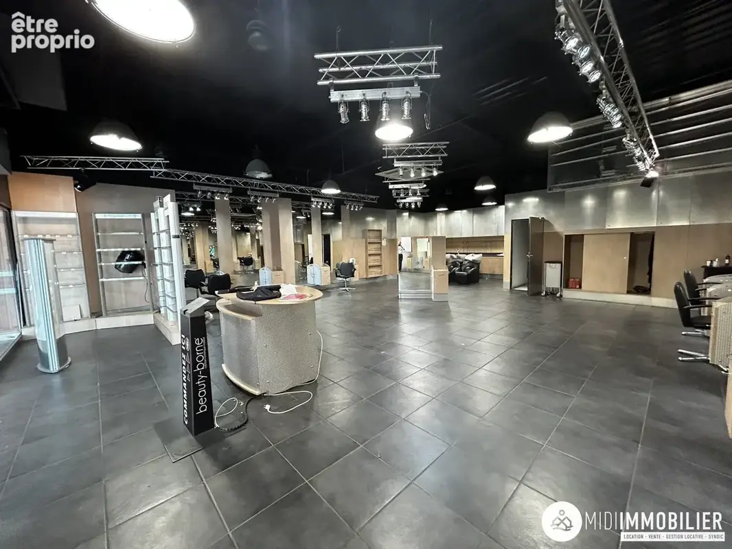 Commerce 138 m² à vendre à Albi (81000) - photo 3