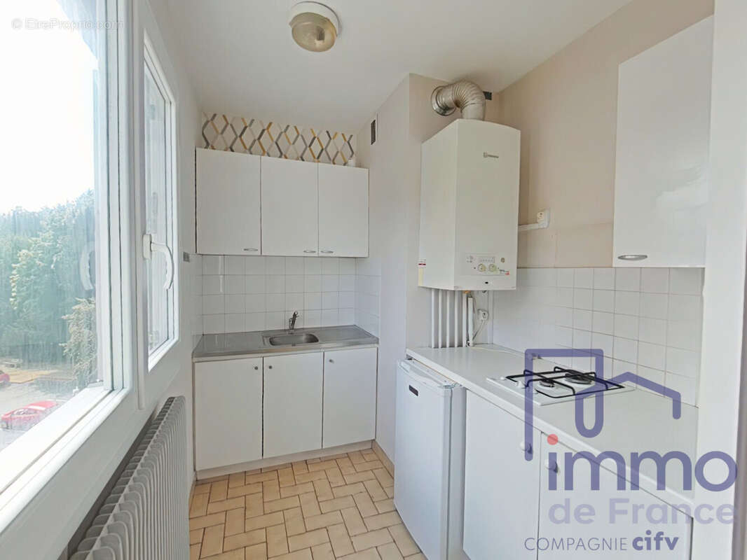 Appartement à BRIVES-CHARENSAC
