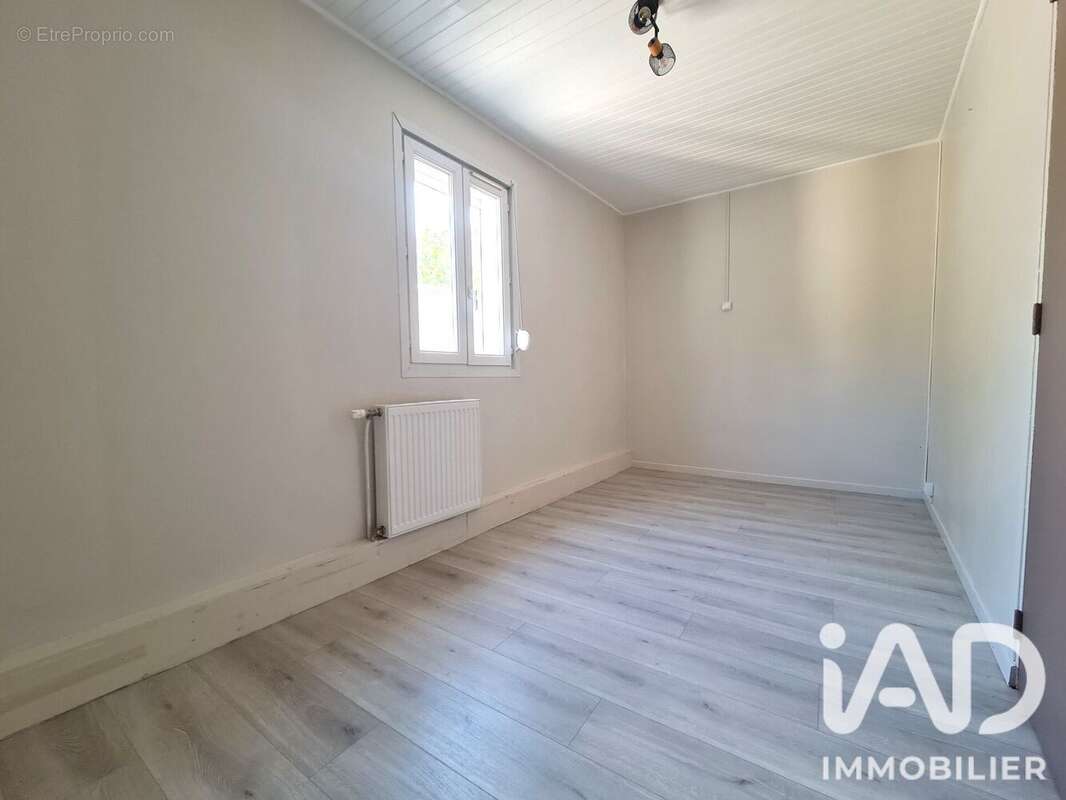 Maison 86 m² à Vignacourt  - photo 8