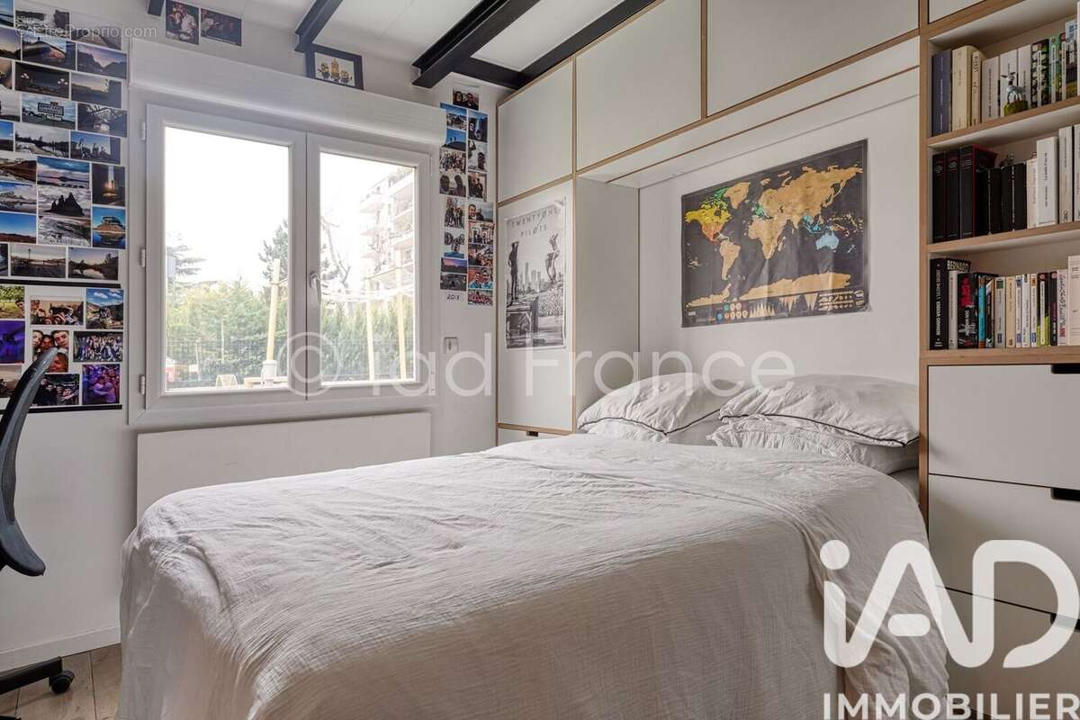Photo 9 - Appartement à COURBEVOIE