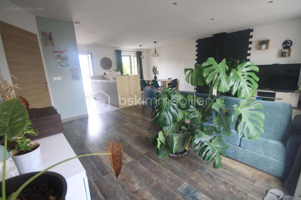 Maison à SAINT-GERMAIN-LES-ARPAJON