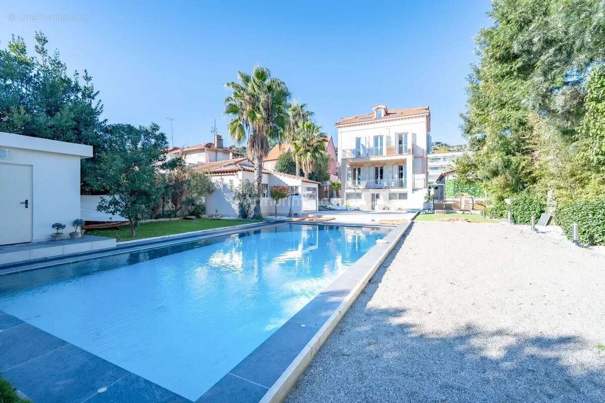 Maison à VALLAURIS