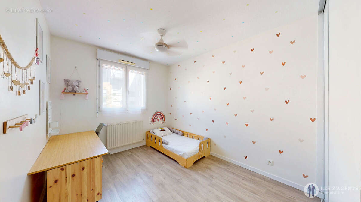 À VENDRE - Superbe T5 de 98 m² à Échirolles - photo 13