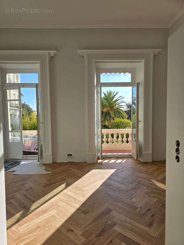 Appartement à MENTON