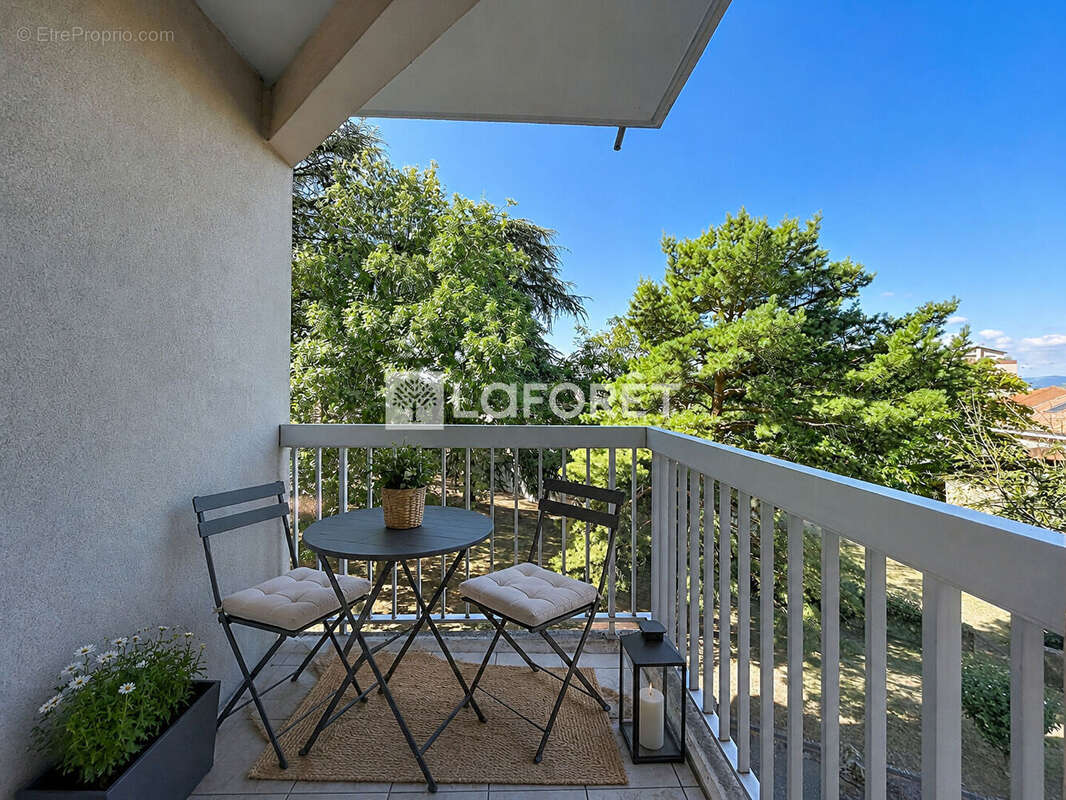 Appartement à SATHONAY-CAMP