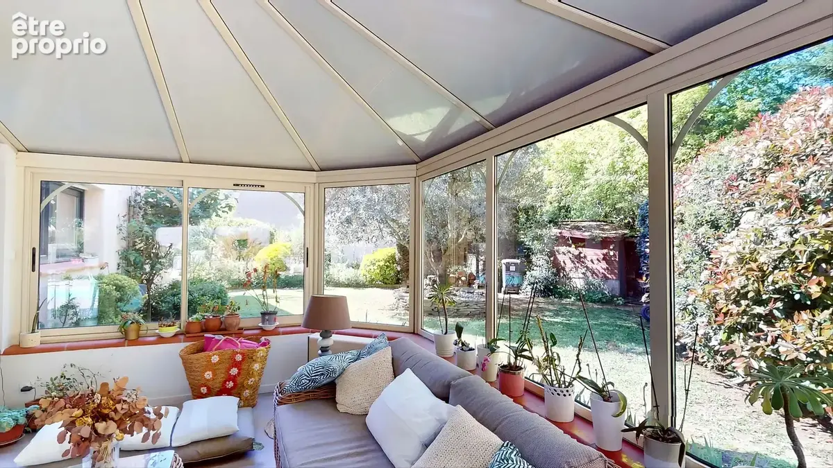 Maison 7 pièces de 179 m²  avec piscine chauffée et T1 de 38 m² attenant  - L'Union - photo 5
