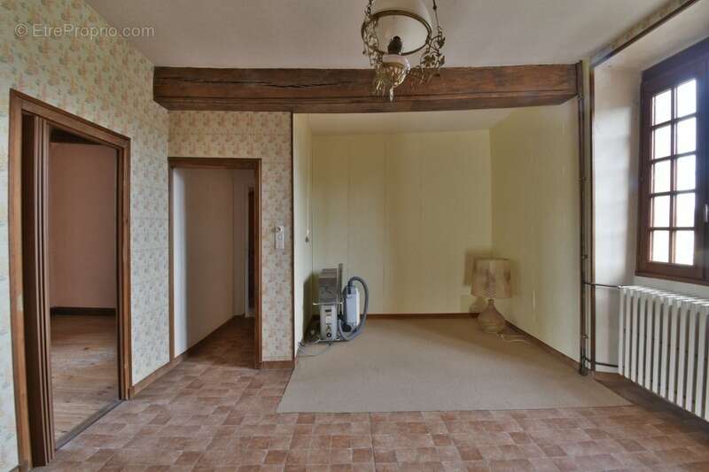 Maison à SAINT-LEGER-MAGNAZEIX