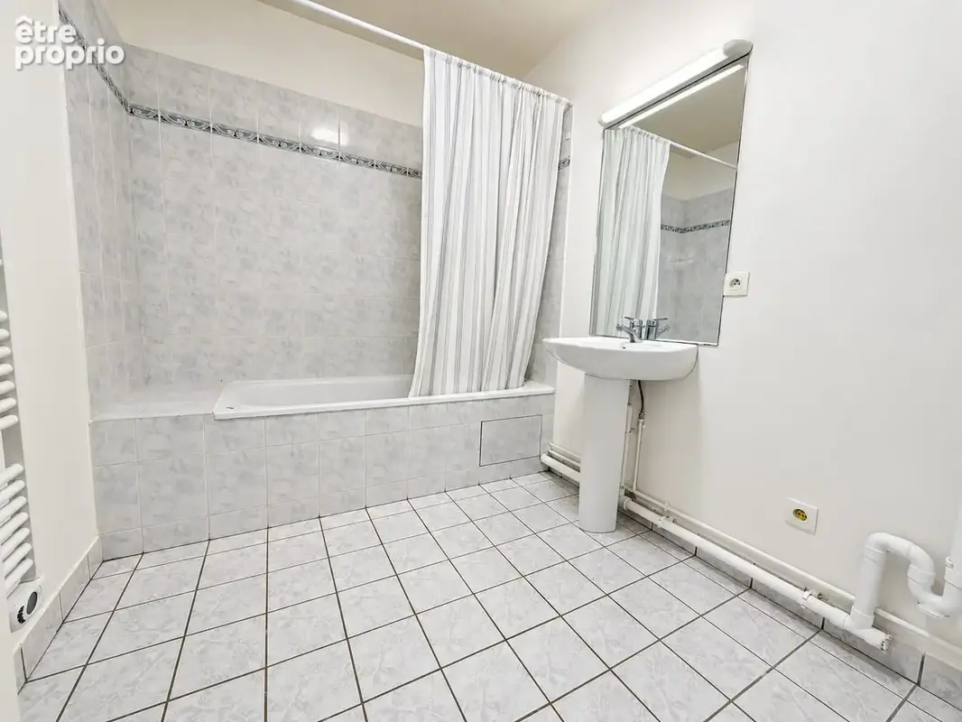Appartement 1 pièce 29 m² à vendre à Guyancourt (78280) - photo 3