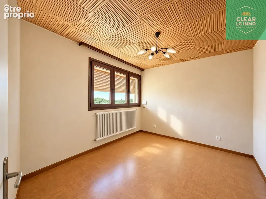 Maison familiale avec véranda et jardin - photo 5