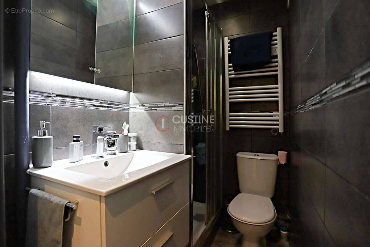 Appartement à PARIS-18E