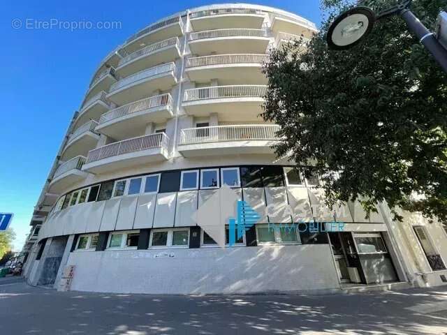 Parking à PARIS-14E