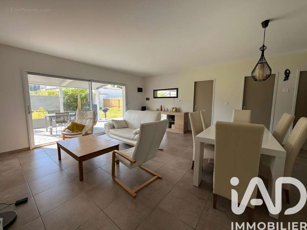 Maison 105 m² à Rochefort  - photo 4
