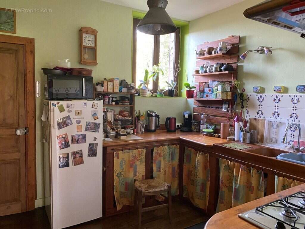 Maison à CHATEAUNEUF-LA-FORET