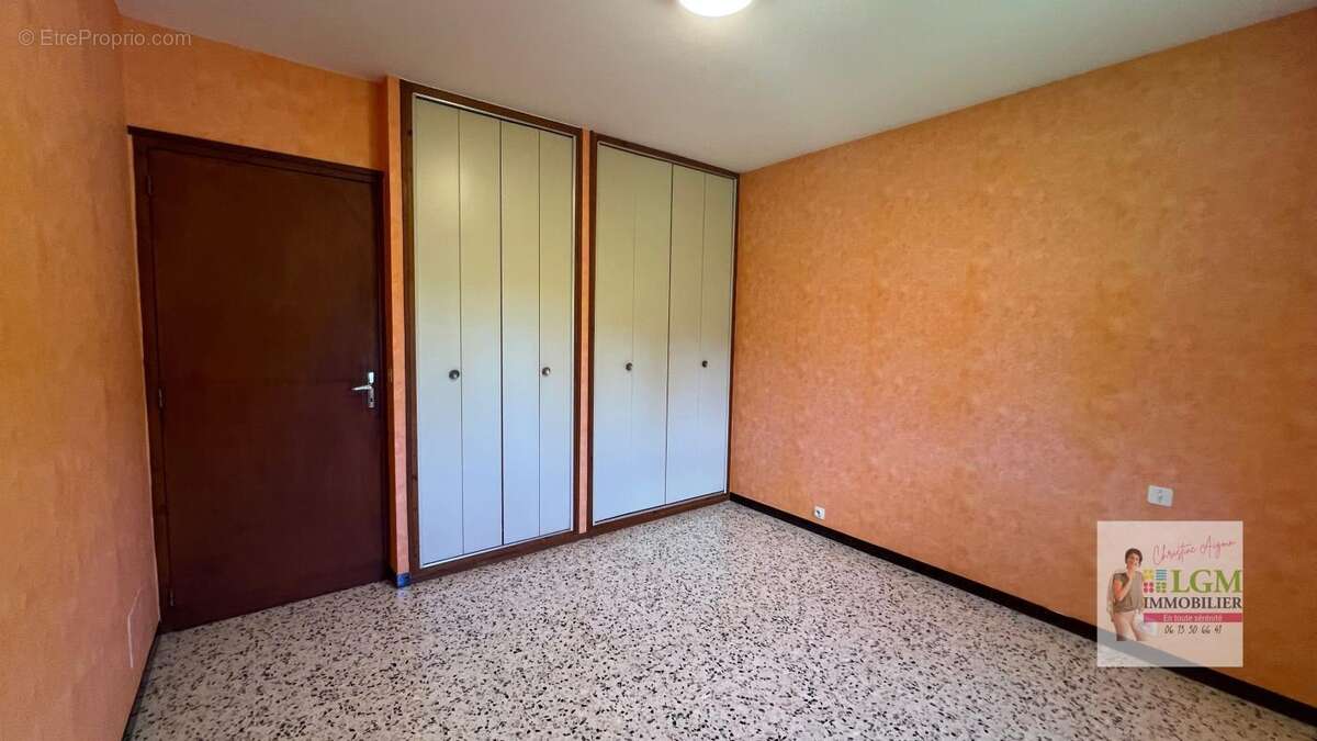 Idéal artisan, indépendant ou famille-maison avec garages et terrain à Cardet - photo 8