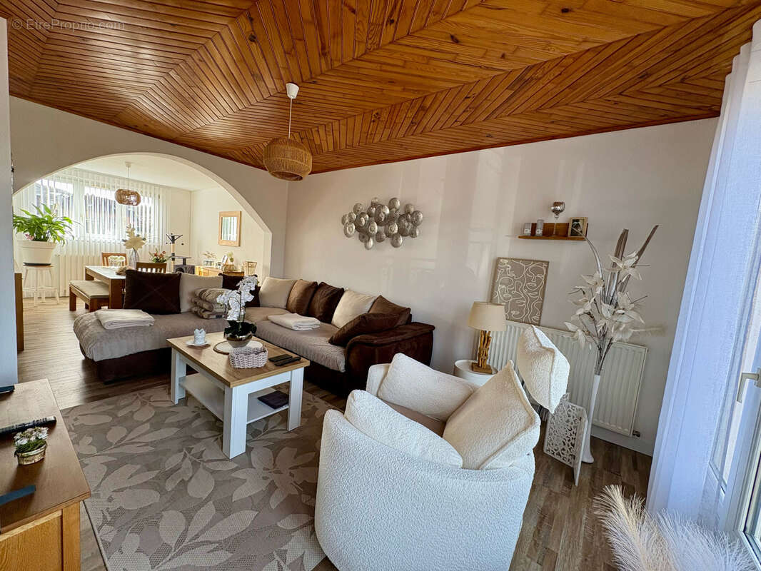 Maison à CHAMPAGNEY