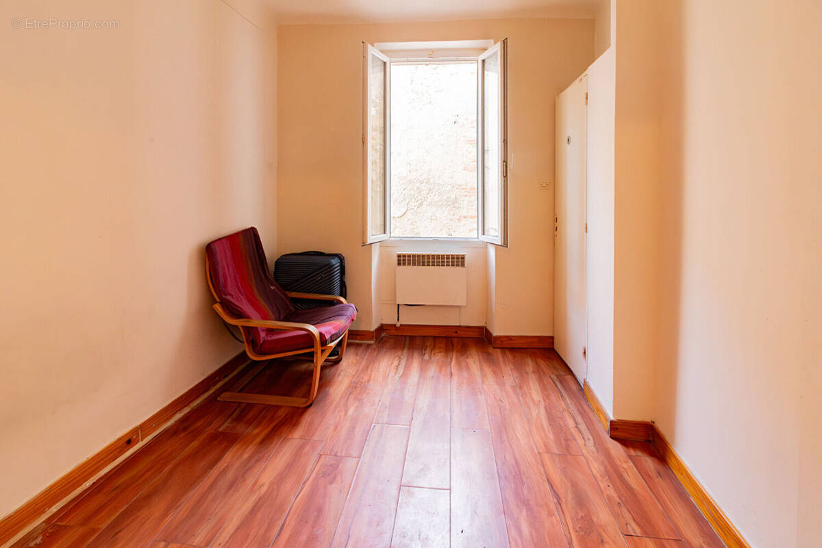 Appartement à MARSEILLE-2E