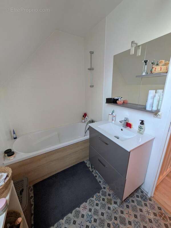 Maison 103 m² à Tourlaville  - photo 8